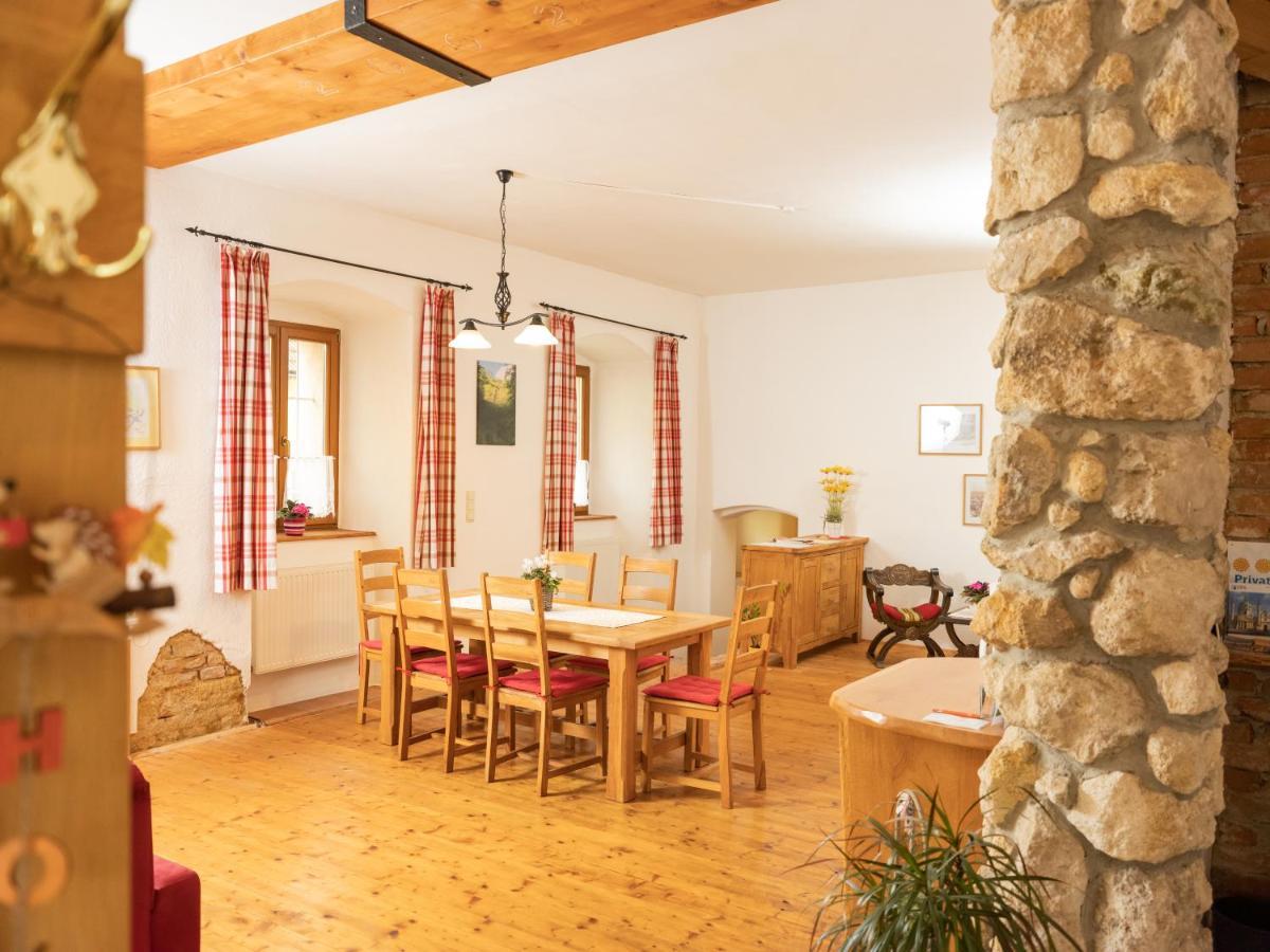 Ferienwohnung Zum Kapuziner Poysdorf Bagian luar foto