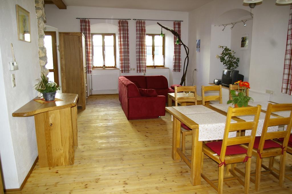 Ferienwohnung Zum Kapuziner Poysdorf Ruang foto