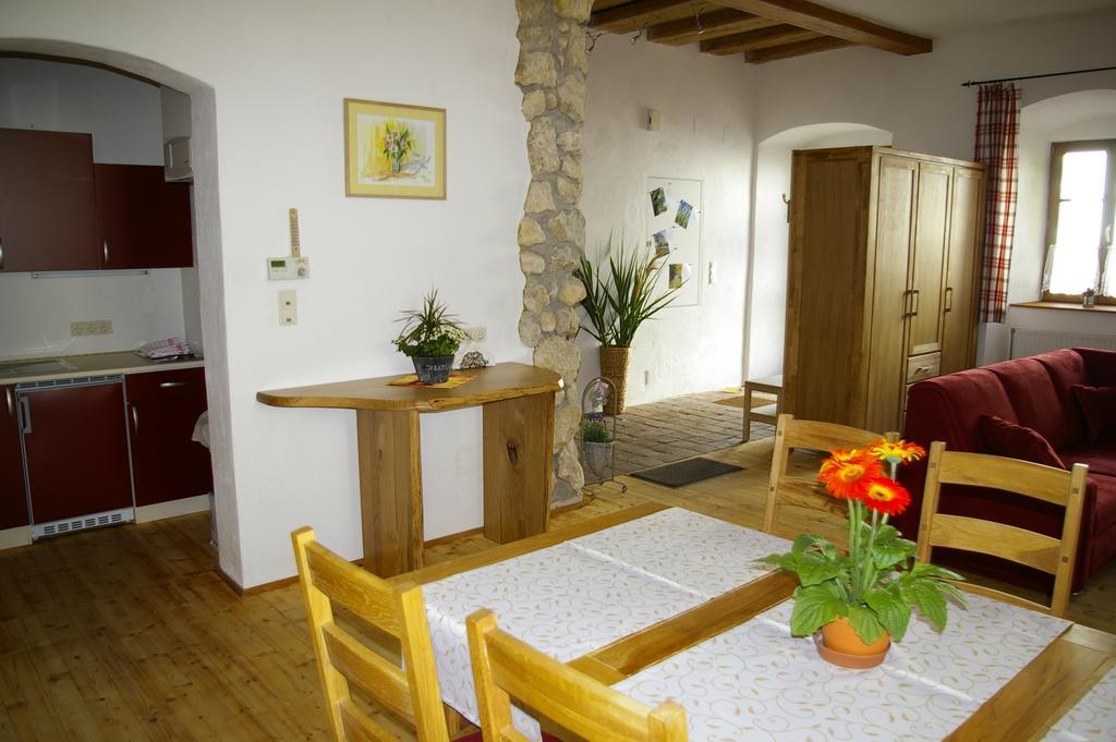 Ferienwohnung Zum Kapuziner Poysdorf Bagian luar foto